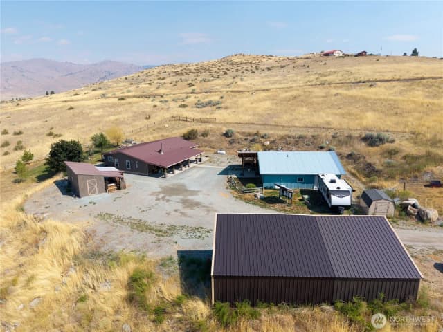 Property photo for 47 Barn Dance Drive, Pateros photo 2