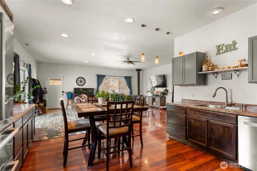 Property photo for 47 Barn Dance Drive, Pateros photo 28