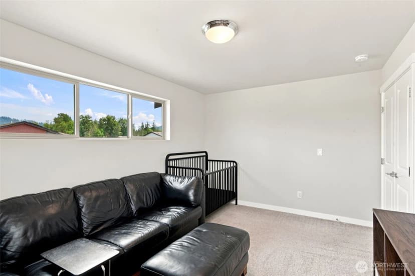Property photo for 223 Hovey Street, Buckley photo 34