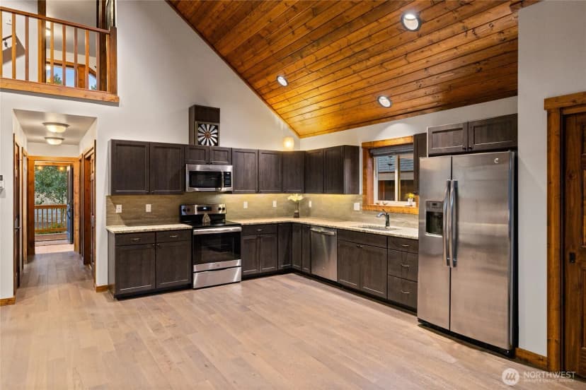 Property photo for 10 Rockberry Loop, Ronald photo 8