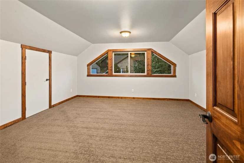 Property photo for 10 Rockberry Loop, Ronald photo 19