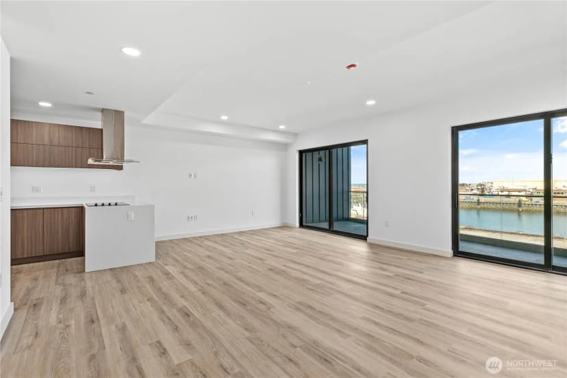 Property photo for 1019 Granary Avenue #304, Bellingham photo 2