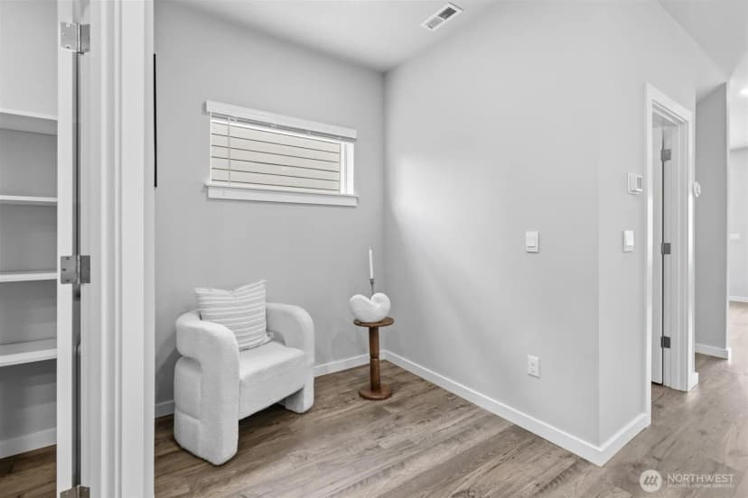 Property photo for 309 207th Place Se, Bothell photo 18