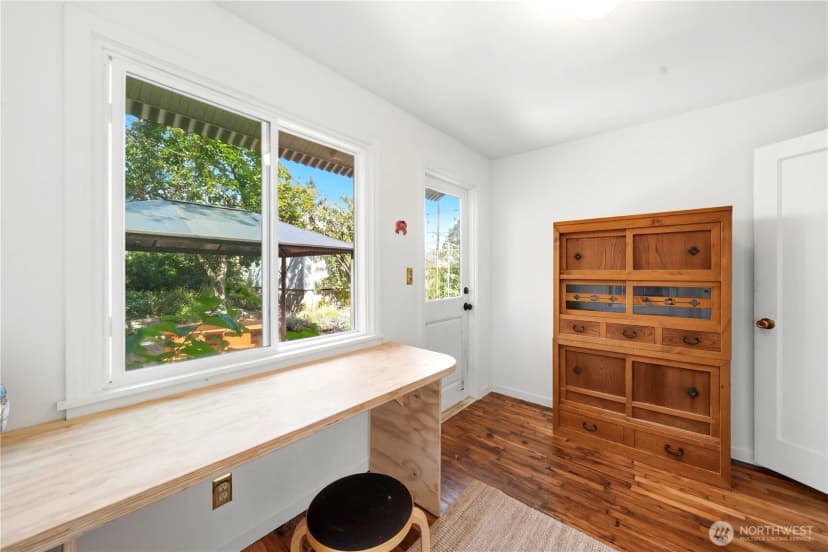 Property photo for 9223 21st Avenue Sw, Seattle photo 12