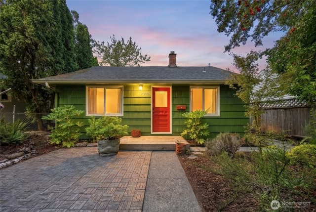 Property photo for 9223 21st Avenue Sw, Seattle