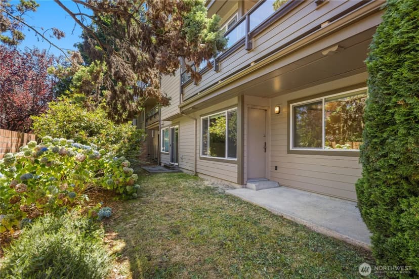 Property photo for 6055 35th Avenue Sw #107, Seattle photo 6
