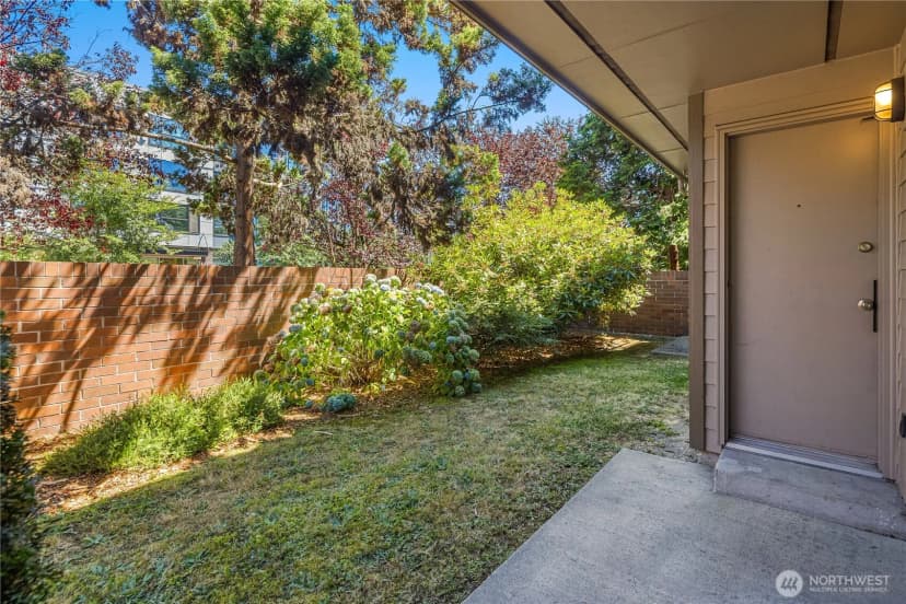 Property photo for 6055 35th Avenue Sw #107, Seattle photo 7