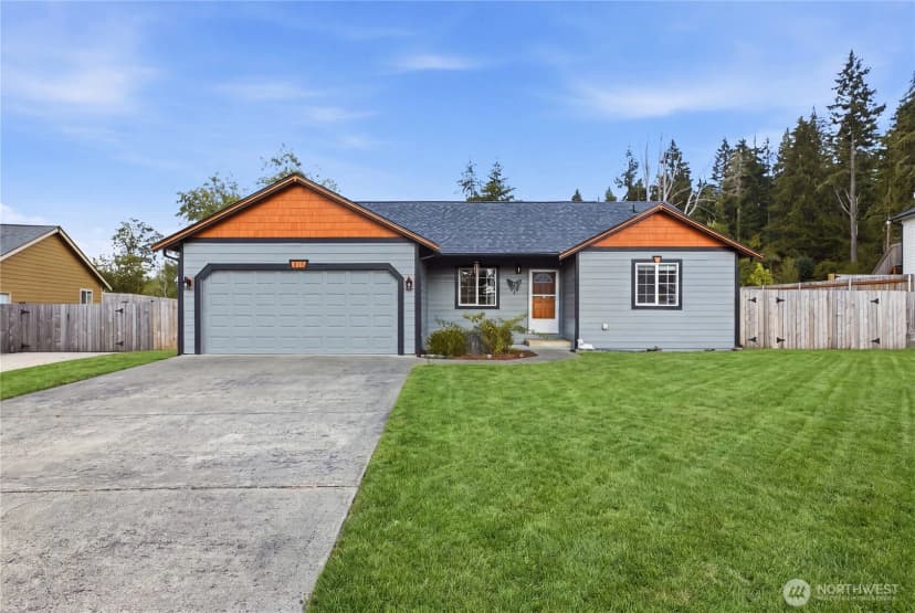 Property photo for 815 Cody Street Se, Rainier