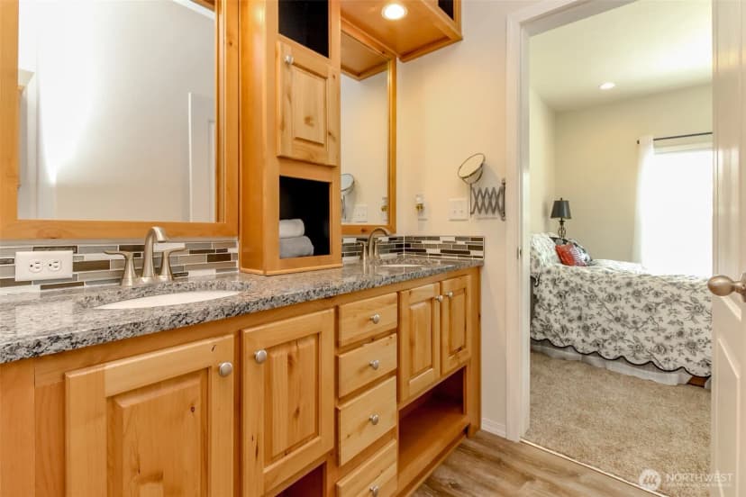 Property photo for 2101 S 324th Street #215, Federal Way photo 16