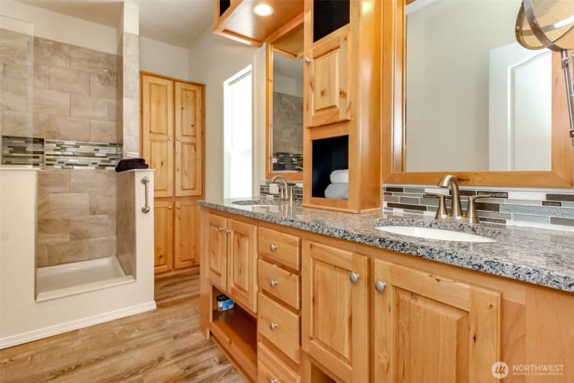 Property photo for 2101 S 324th Street #215, Federal Way photo 14