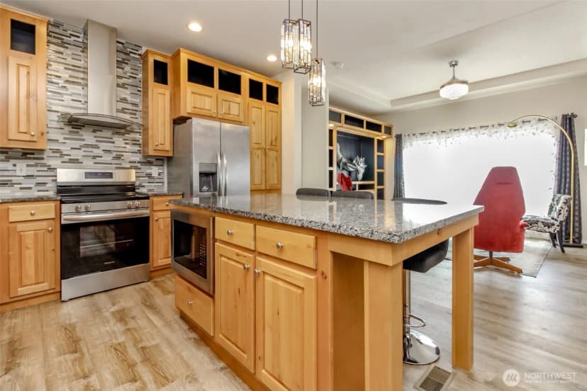 Property photo for 2101 S 324th Street #215, Federal Way photo 8
