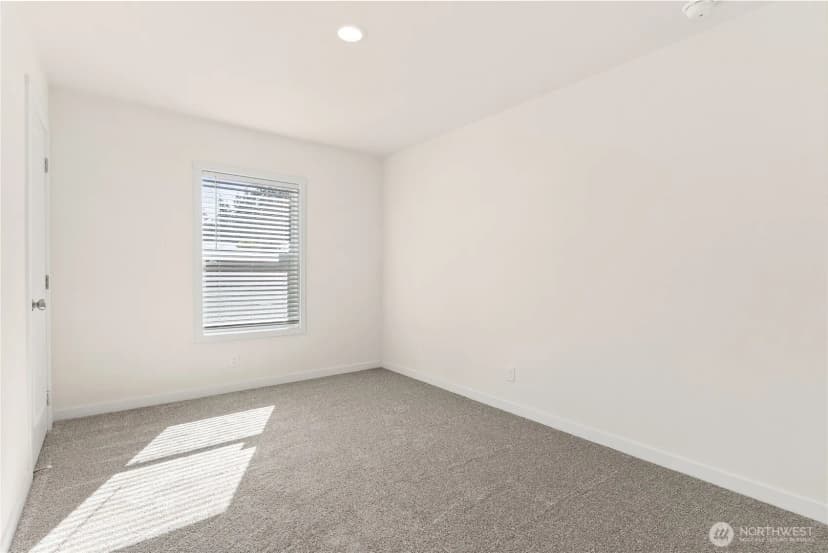 Property photo for 18495 Se Covington Sawyer Road, Kent photo 26