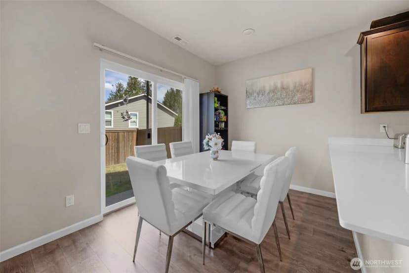 Property photo for 5733 86th Drive Ne, Marysville photo 10