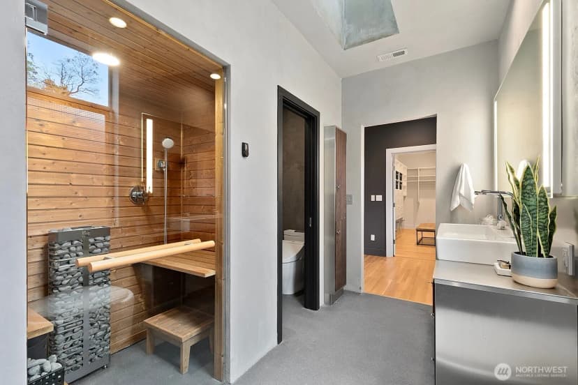 Property photo for 1549 Magnolia Way W, Seattle photo 21