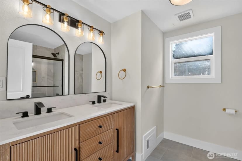 Property photo for 2819 Louise Avenue W, University Place photo 15