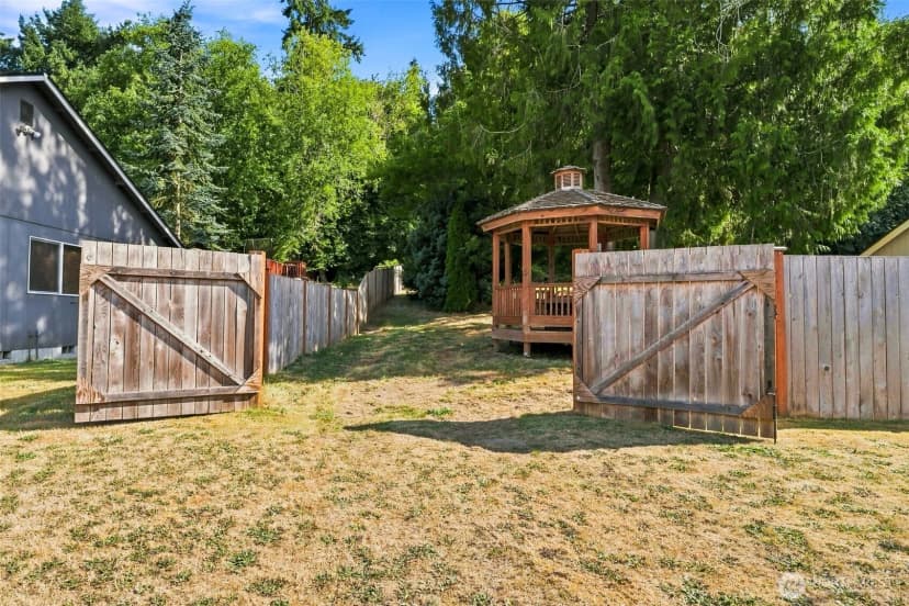 Property photo for 914 288th Street Ct E, Roy photo 22