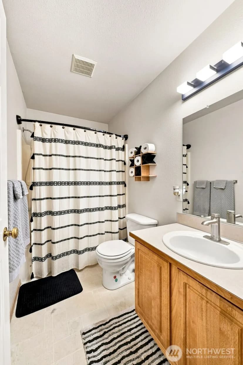 Property photo for 914 288th Street Ct E, Roy photo 14