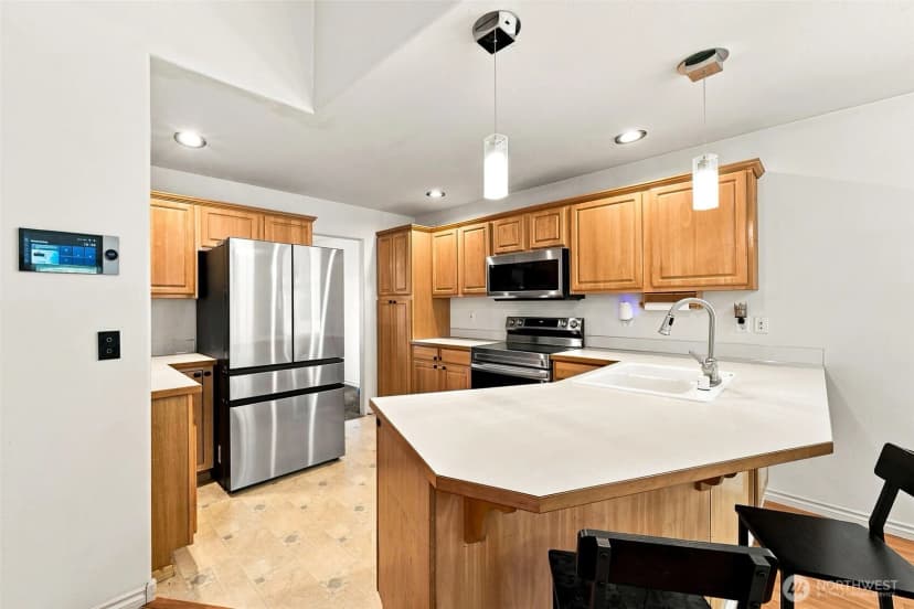 Property photo for 914 288th Street Ct E, Roy photo 6