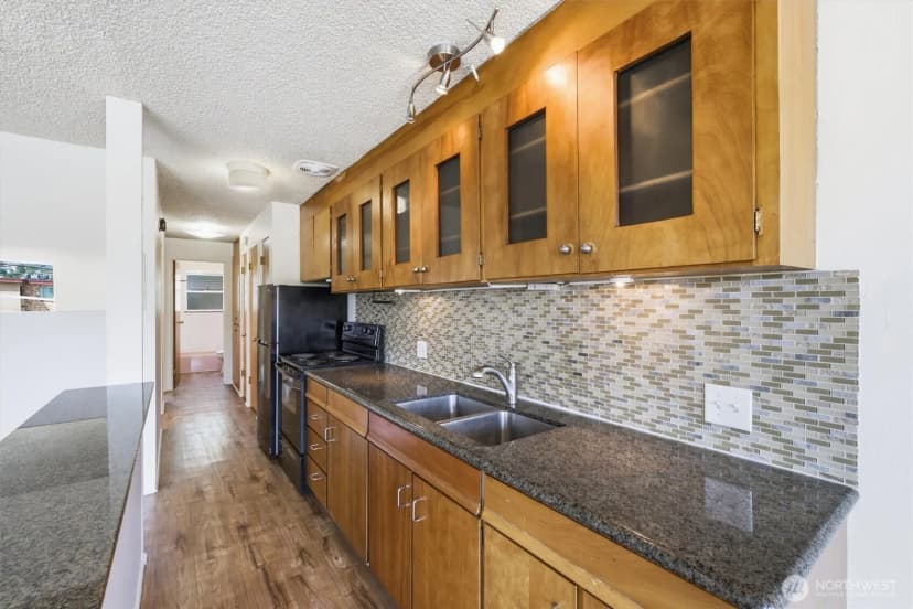 Property photo for 2657 Thorndyke Avenue W, Seattle photo 9