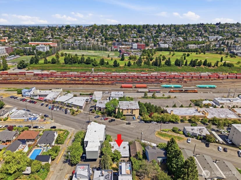 Property photo for 2657 Thorndyke Avenue W, Seattle photo 3