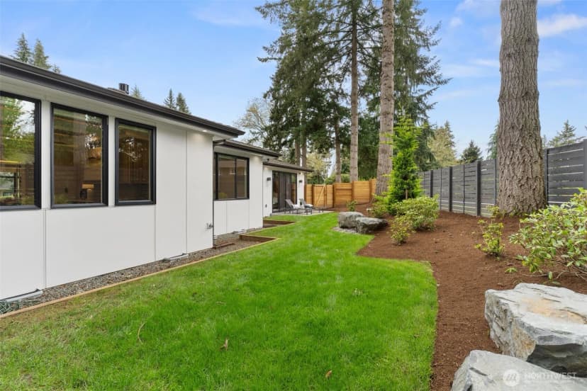 Property photo for 12608 Ne 30th Street, Bellevue photo 38
