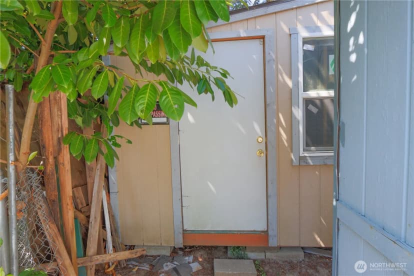 Property photo for 9065 Steele Creek Loop Ne, Bremerton photo 18