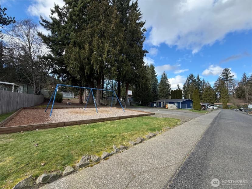 Property photo for 9065 Steele Creek Loop Ne, Bremerton photo 20