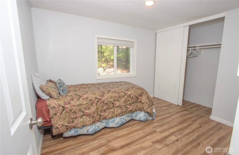 Property photo for 9065 Steele Creek Loop Ne, Bremerton photo 15