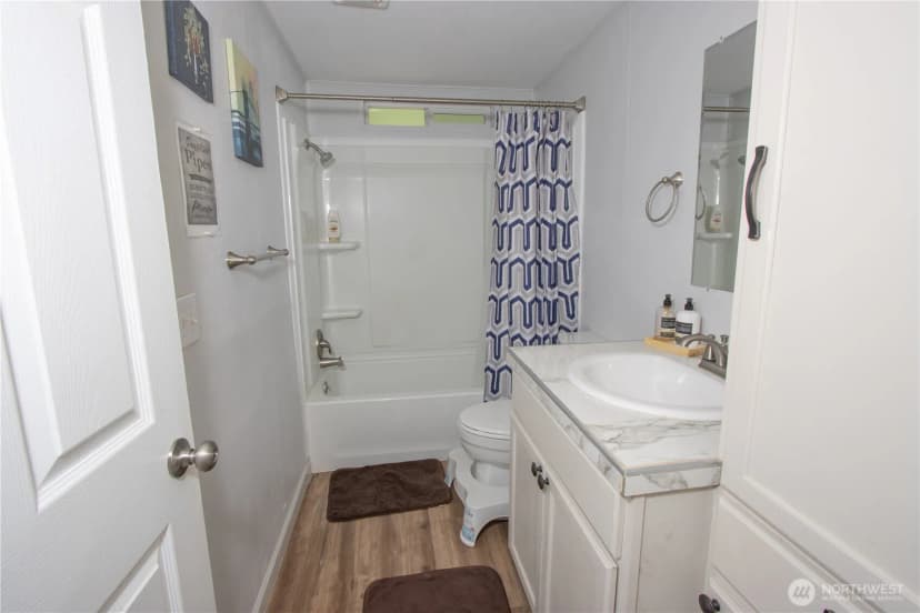 Property photo for 9065 Steele Creek Loop Ne, Bremerton photo 10