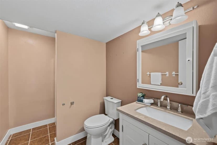 Property photo for 607 Warren Avenue, Everett photo 33
