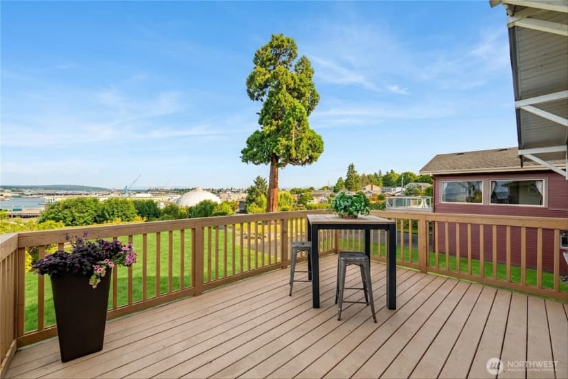 Property photo for 607 Warren Avenue, Everett photo 36