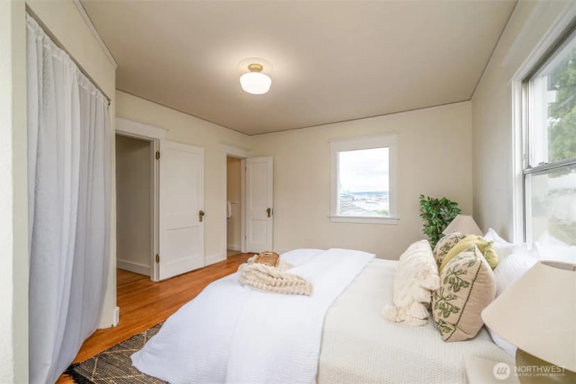 Property photo for 607 Warren Avenue, Everett photo 24