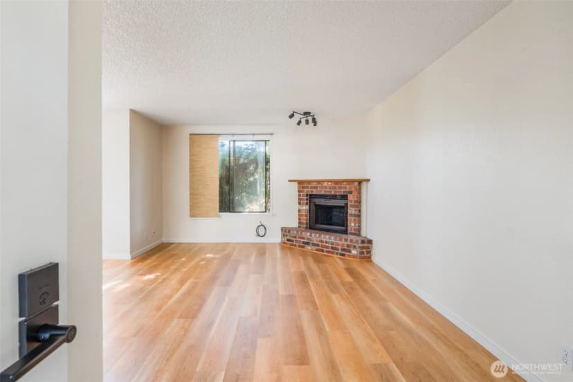 Property photo for 25027 110th Pl Se #17d, Kent photo 6