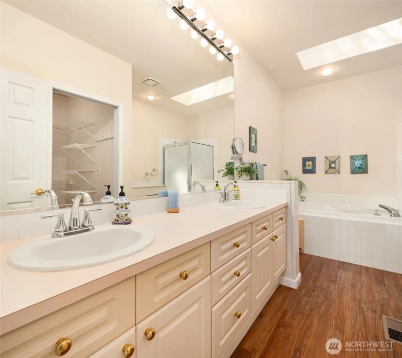 Property photo for 7117 87th Avenue Court Sw, Lakewood photo 17