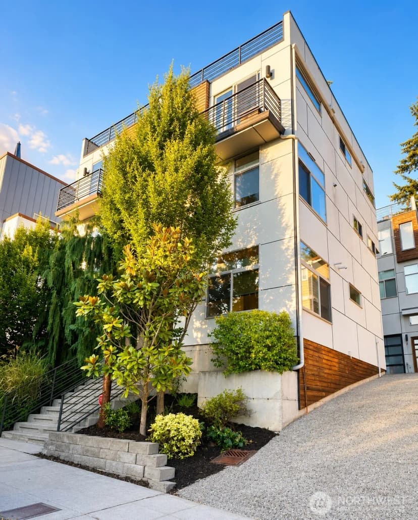 Property photo for 3638 Courtland Place S #b, Seattle photo 30