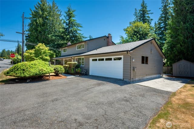 Property photo for 305 Nw 198th Street, Shoreline photo 3