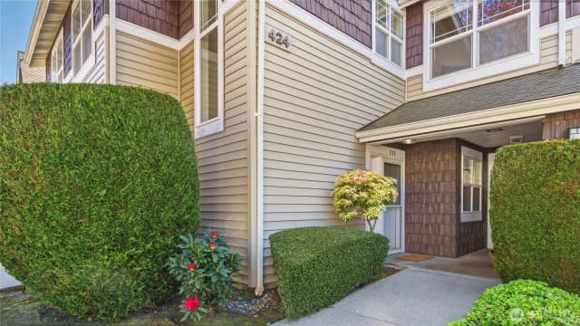 Property photo for 424 228th Street Sw #h203, Bothell photo 4