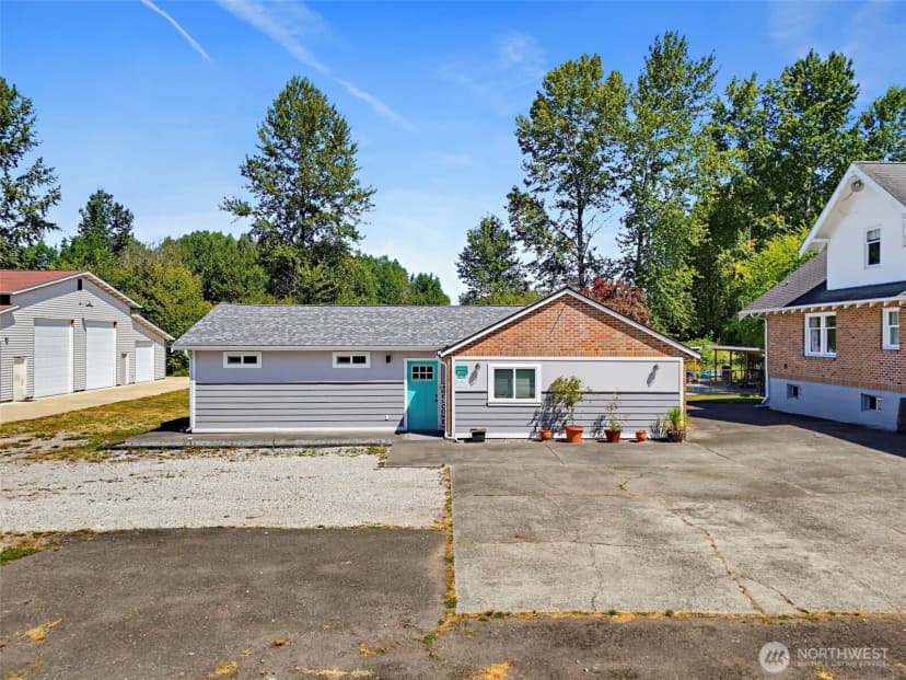 Property photo for 811 121st E, Tacoma photo 10