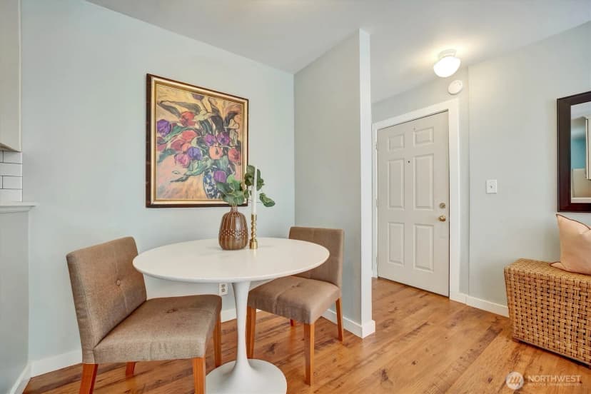 Property photo for 2111 E John Street #204, Seattle photo 7