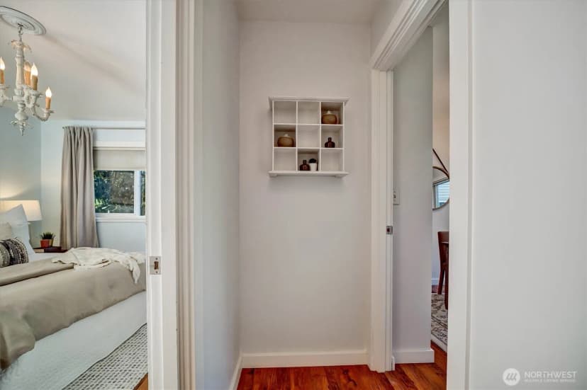 Property photo for 2111 E John Street #204, Seattle photo 22