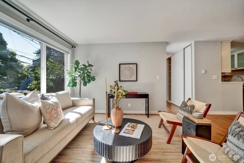 Property photo for 2111 E John Street #204, Seattle photo 2