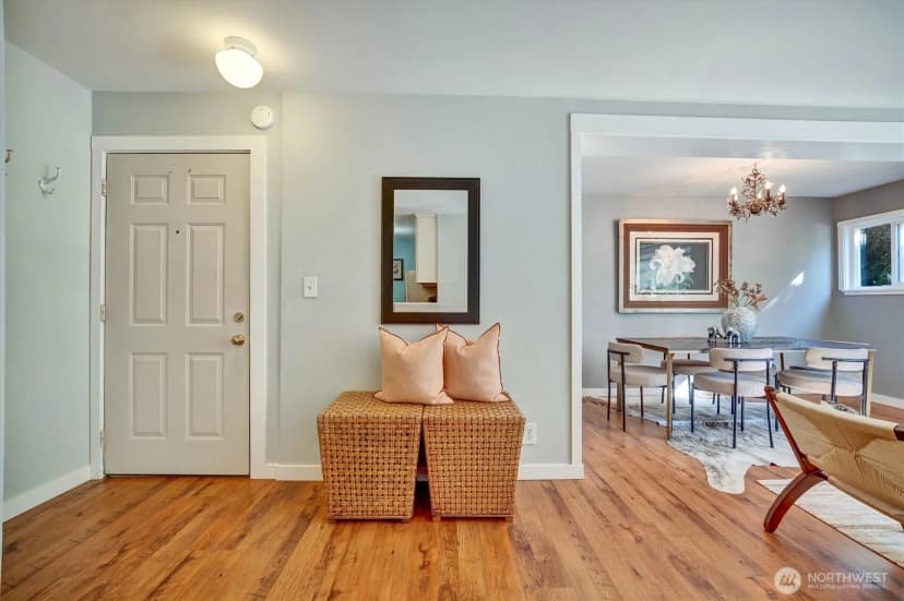 Property photo for 2111 E John Street #204, Seattle photo 6