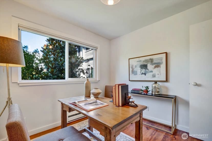 Property photo for 2111 E John Street #204, Seattle photo 24