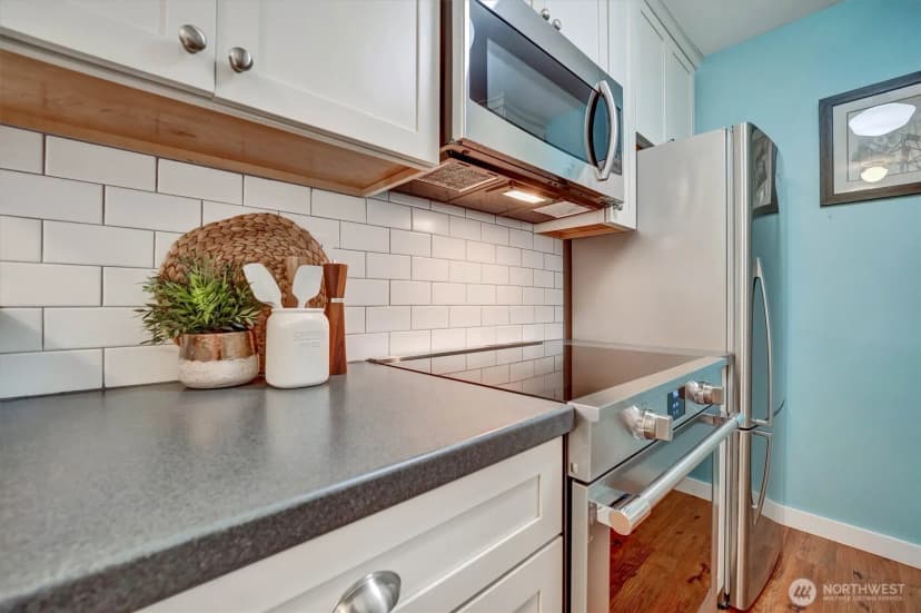 Property photo for 2111 E John Street #204, Seattle photo 10