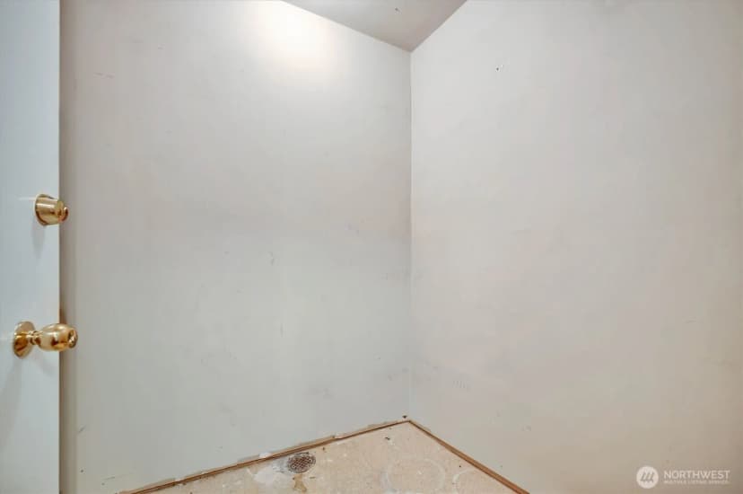 Property photo for 2111 E John Street #204, Seattle photo 26