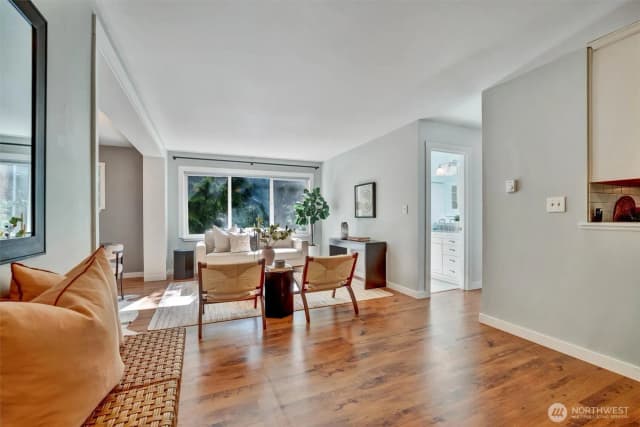 Property photo for 2111 E John Street #204, Seattle photo 4