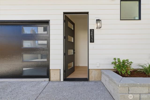 Property photo for 2611 Nw 87th Street, Seattle photo 3