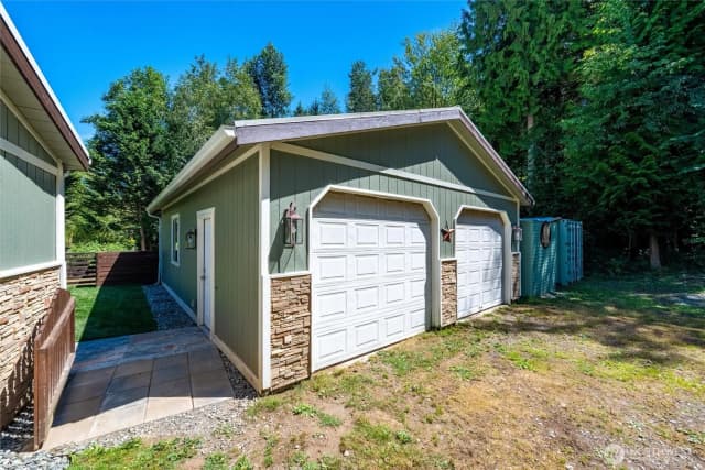 Property photo for 3695 Grandview Road, Ferndale photo 5