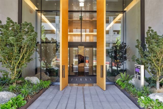 Property photo for 300 Virginia Street #4111, Seattle photo 2