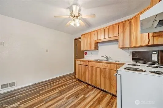 Property photo for 202 Airport Way, Seven Bays photo 35